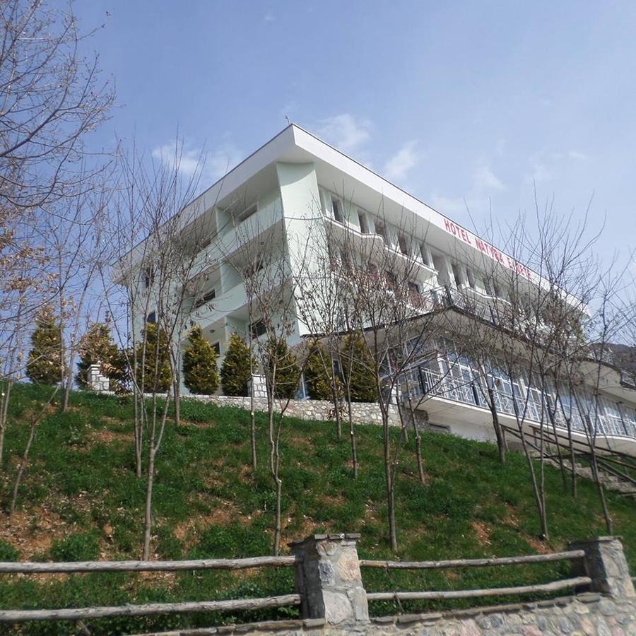 Peshkopi Hotel Natyra E Qete מראה חיצוני תמונה